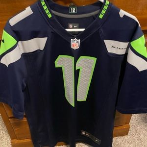 Men’s Seahawks jersey